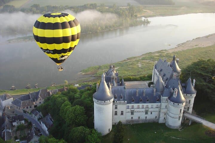 Loire Valley Hot Air Balloon Flight: Chenonceau, Chambord & Amboise Sunrise Ride