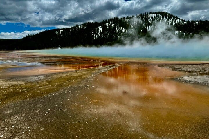 Yellowstone Lower Loop Full-Day: The Volcano, Old Faithful & Grand Prismatic photo 6