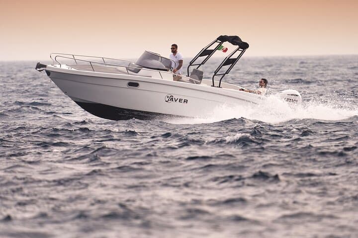 Positano to Capri Private Boat Tour on Saver 7.50 — Li Galli, Grottos & Faraglioni photo 4