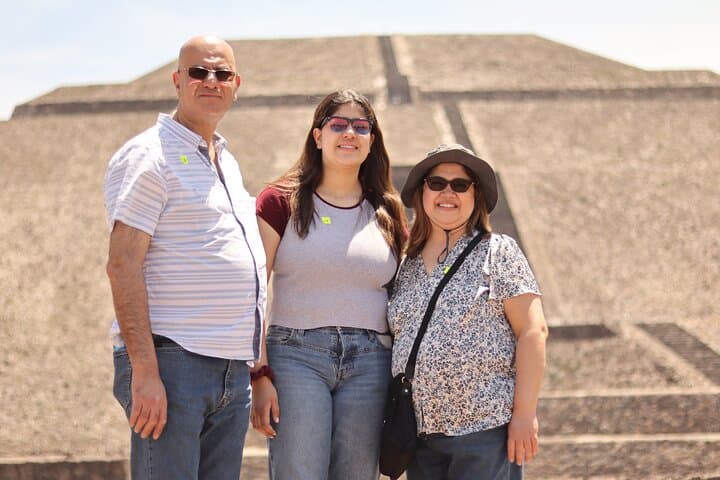 Hot Air Balloon Over Teotihuacan: Sunrise Flight, Cave Breakfast & Pyramid Visit photo 6