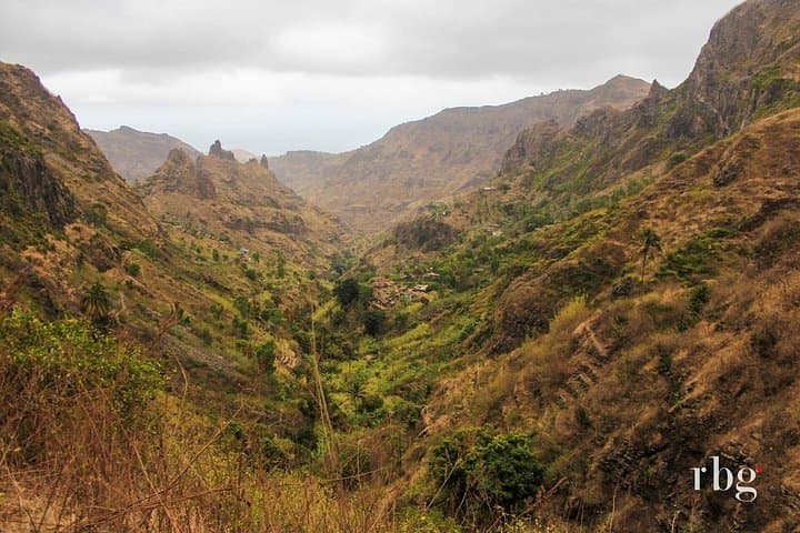 Hiking Vale de Gongon: Sierra Malagueta Day Hike from Praia photo 2