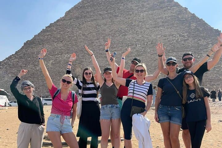 Hurghada to Cairo: Full-Day Guided Tour to the Giza Pyramids & Egyptian Museum