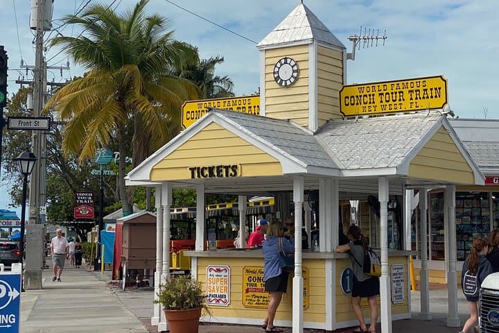 Fort Lauderdale to Key West Day Trip with Optional Snorkeling & Parasailing photo 1