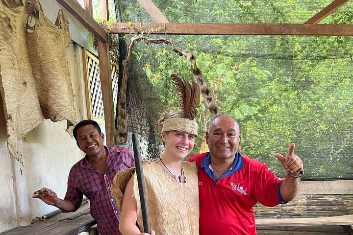 Bribri Indigenous Village: Chocolate, Waterfalls & Cahuita Wildlife Day Tour photo 3