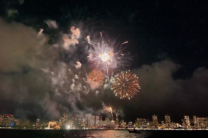 Waikiki Friday Night Fireworks Boat Cruise: Sunset Sail & BYOB Experience