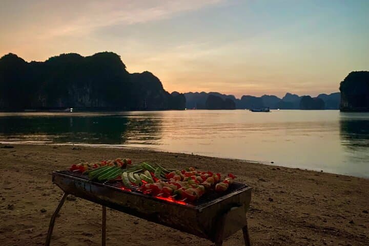Cat Ba Sunset Kayak & Bioluminescent Plankton Adventure in Lan Ha Bay photo 5