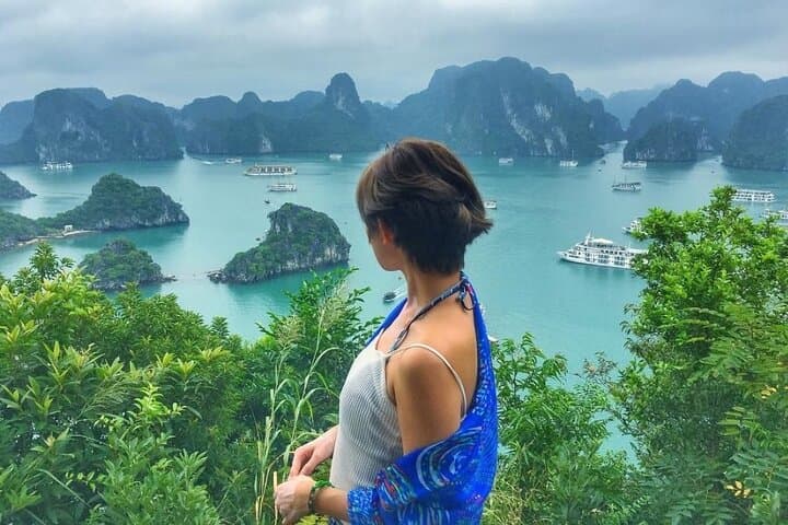 Halong Bay 5-Star Overnight Cruise: 2-Day Luxury from Hanoi photo 3