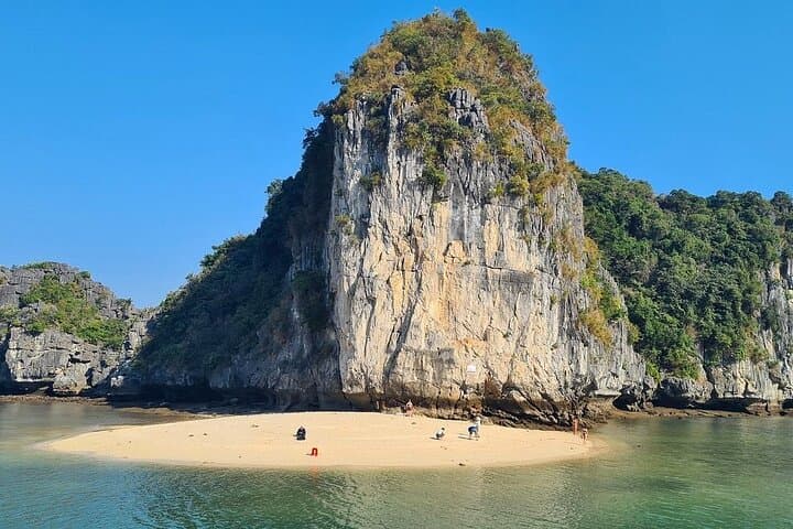Private Canoe Adventure: Halong & Lan Ha Bay in 4 Hours photo 6
