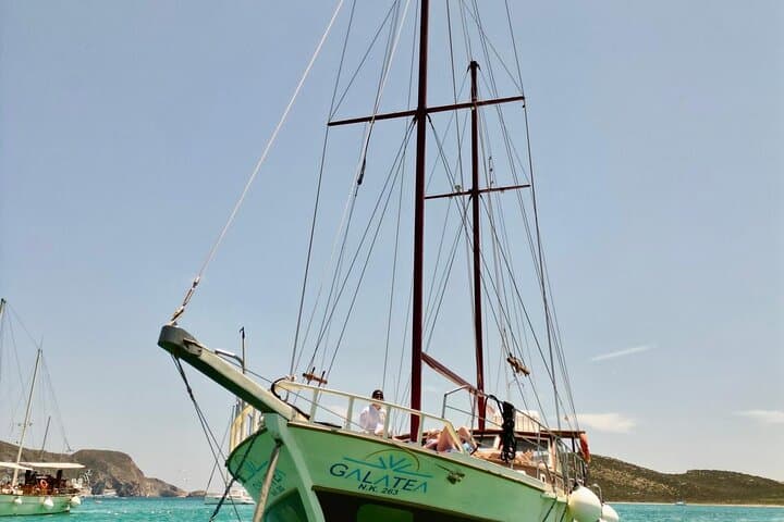 Semiprivate Galatea Schooner: Full-Day Antiparos, Despotiko & Blue Lagoon Cruise photo 5