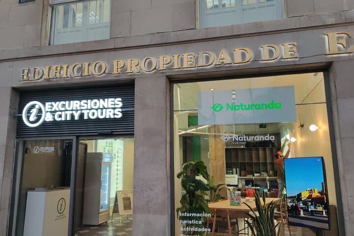 Bike Rental in Madrid: Self-Guided Rides Through Retiro and Madrid Río photo 2