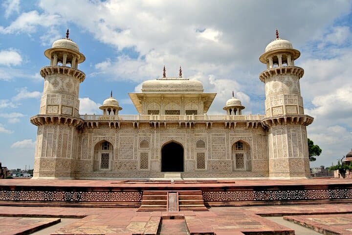 Day Trip to the Taj Mahal by Train: Private Agra Tour from Delhi photo 3