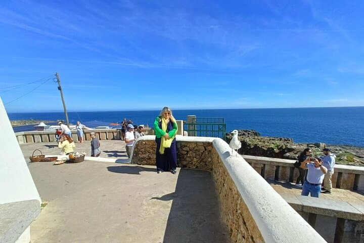 Coast-to-Castles: Private Day Trip from Lisbon to Cascais, Colares & Sintra
