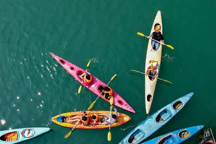 Private canoe tour in Ha Long & Lan Ha Bay from Cat Ba photo 3