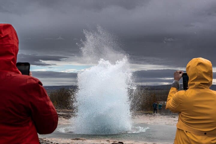 Golden Circle Private Tour from Reykjavík — Thingvellir, Geysir, Gullfoss & Kerið photo 6