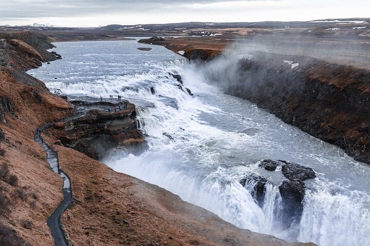Golden Circle Private Tour from Reykjavík — Thingvellir, Geysir, Gullfoss & Kerið