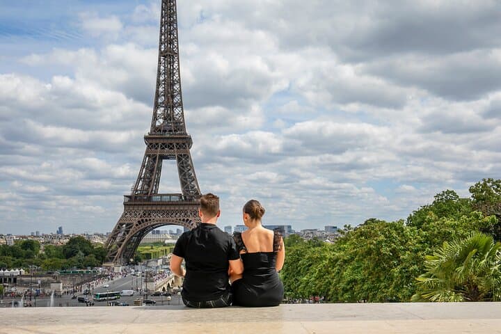 Capture Paris: Professional Photo Session Around the Eiffel Tower photo 2
