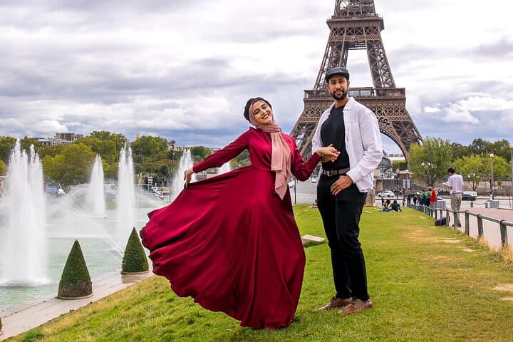 Capture Paris: Professional Photo Session Around the Eiffel Tower photo 6