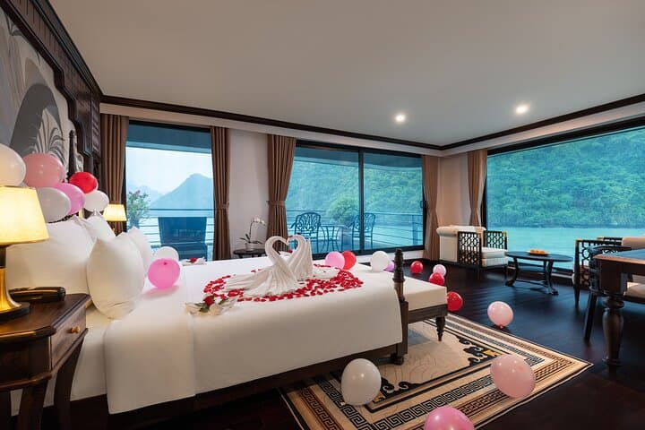 Luxury 2-Day Ha Long & Lan Ha Bay Cruise with Balcony, Kayaking and Tai Chi