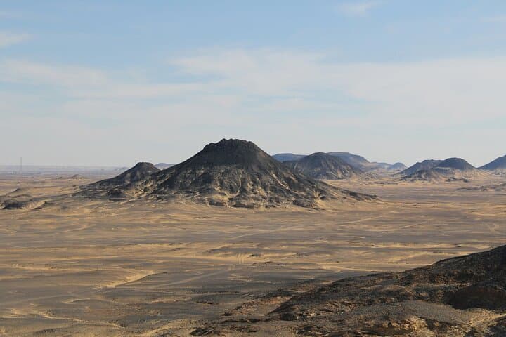 Overnight Desert Adventure: Bahariya Oasis, Black Desert & White Desert in 2 Days photo 3