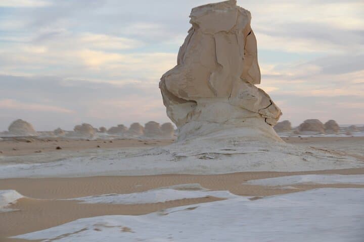 Overnight Desert Adventure: Bahariya Oasis, Black Desert & White Desert in 2 Days photo 4
