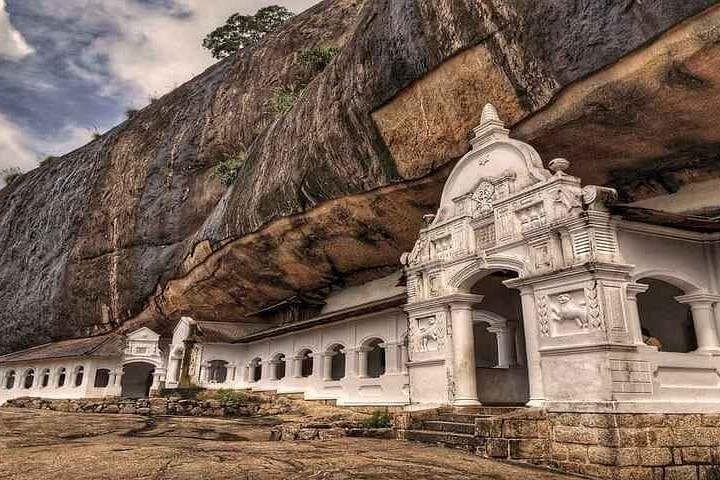 Private Transfer from Sigiriya to Kandy — Flexible Door-to-Door Ride photo 3