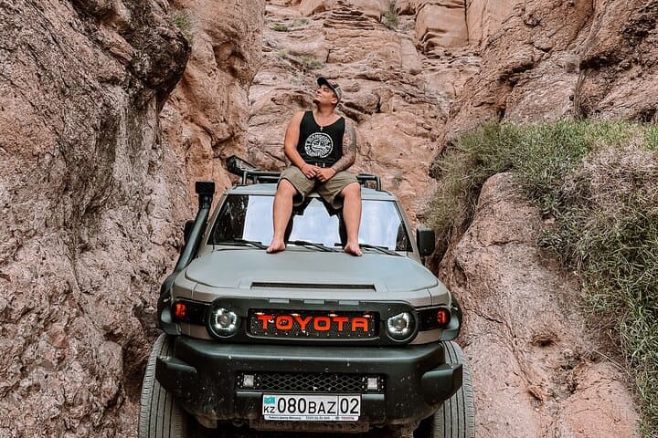 Private Tour to Charyn Canyon's Hard-to-Reach Places: Valley of Castles, Black Canyon & Bestamak