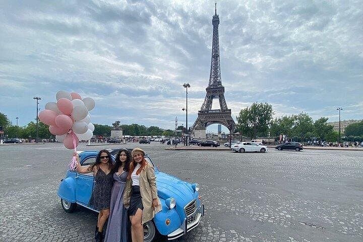 Discover Paris in a Classic Citroën 2CV: Private Vintage Car Tour