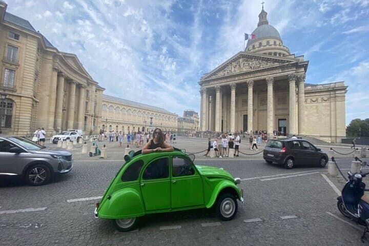 Paris Classic Car Tour: Citroën Traction & 2CV Sightseeing Experience photo 6