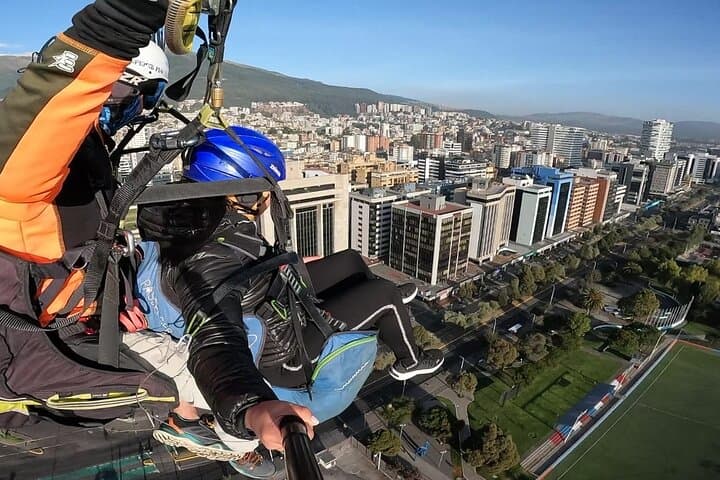 Paragliding Over Quito: Teleférico Tandem Flights Above the Volcanoes photo 3