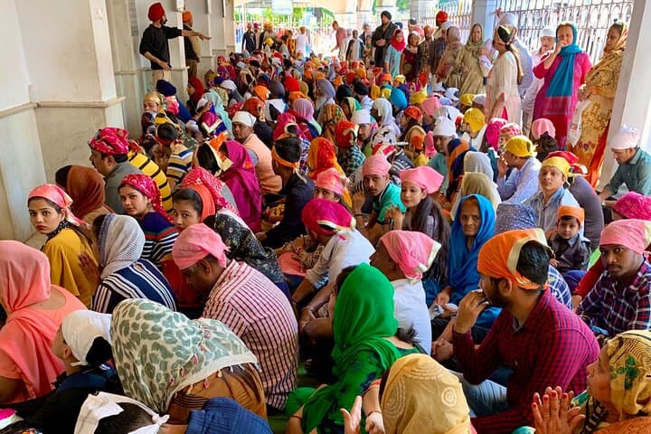 Full-Day Delhi City Tour with Old Delhi Heritage Walk — Qutub Minar, India Gate & Bangla Sahib photo 6