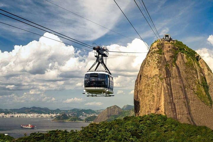 Private Rio de Janeiro Tour: Christ the Redeemer, Sugarloaf & Selarón Steps (7–8 hrs) photo 4