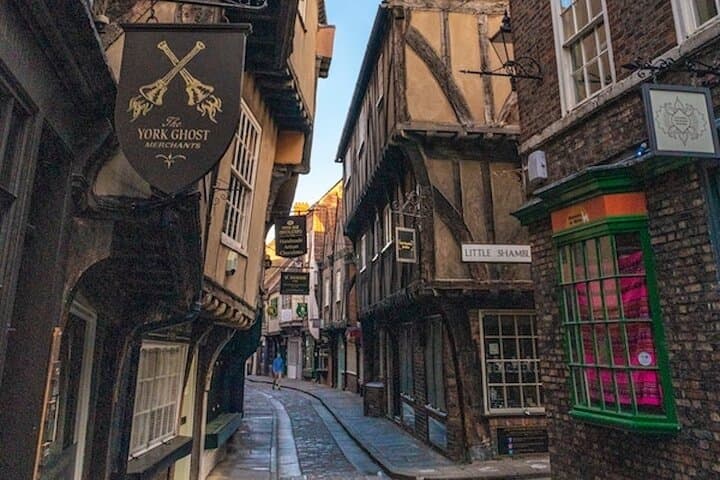 York's Famous Ghosts: Self-Guided Smartphone Walking Tour photo 2