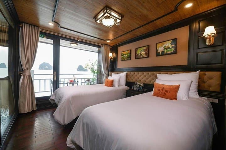 Three-Day Halong Bay 5-Star Cruise: Kayaks, Caves & Floating Villages photo 4