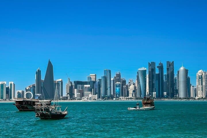 Doha Express City Tour with Dhow Cruise: Corniche, Katara & Pearl Highlights
