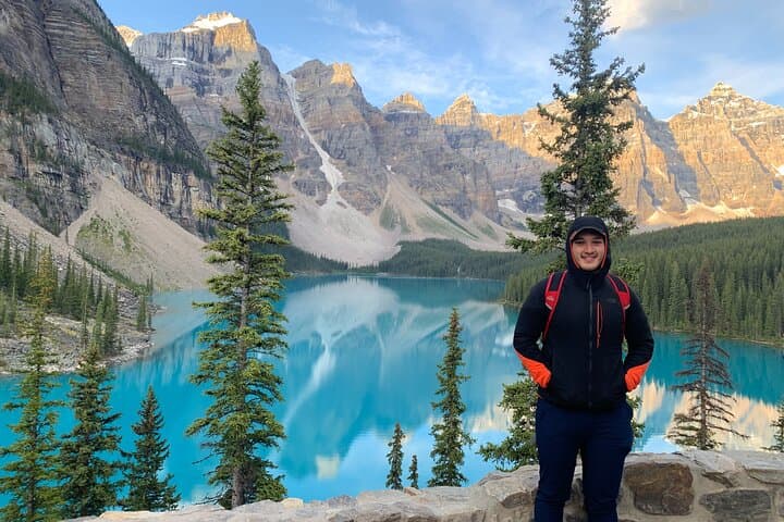 Private Moraine Lake & Lake Louise Day Tour — Skip the Shuttles in Banff