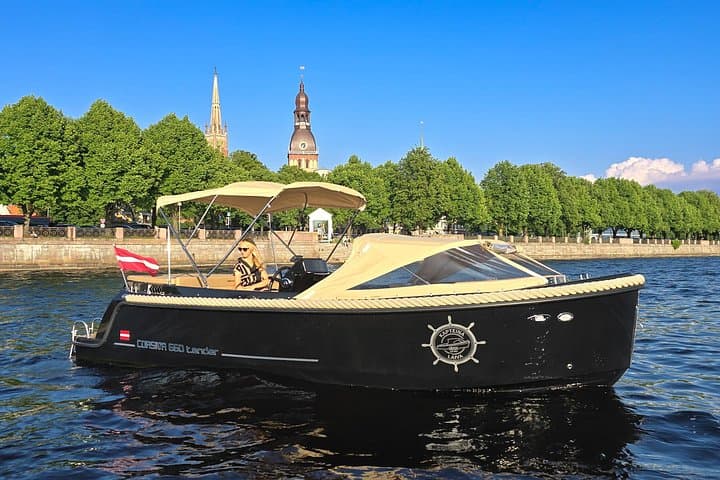Riga Private Boat Tour: City Canal & Daugava 45-Minute Cruise photo 3