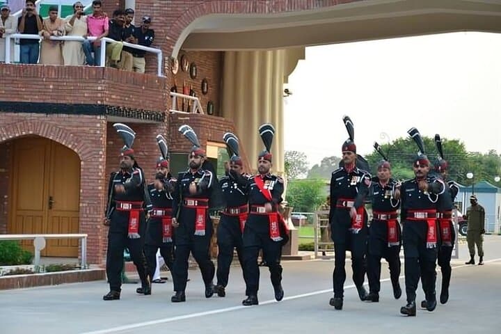 3-Day Guided Lahore City Tour: Forts, Gardens & Wagah Border photo 4