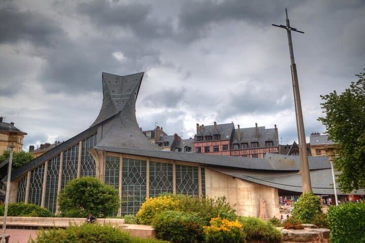 Rouen Scavenger Hunt: Self-Guided Walking Tour of Cathedral, Museums & Street Art photo 2