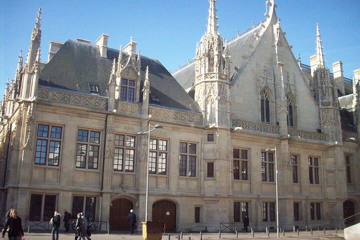 Rouen Scavenger Hunt: Self-Guided Walking Tour of Cathedral, Museums & Street Art photo 5
