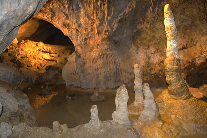 Budapest Cave Walk: Private Guided Tour of Szemlő-hegyi & Pál-völgyi Caves photo 2