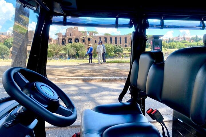 Rome Golf Cart Tour: Gelato Tasting & Historic Highlights photo 5