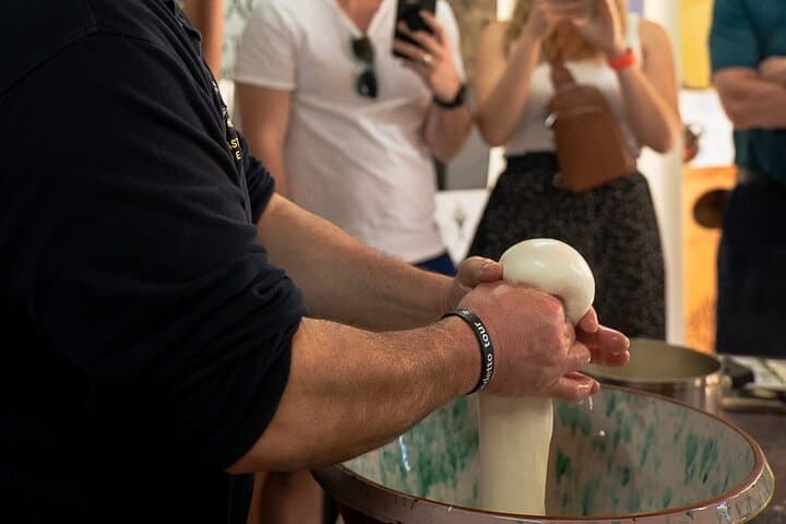 Sorrento Ape Tour: Lemon Grove, Mozzarella Show & Pizza Class photo 4