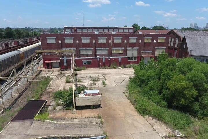 Walking Dead Filming Locations Tour in Atlanta — Private 3‑Hour Walking & Driving Experience photo 3
