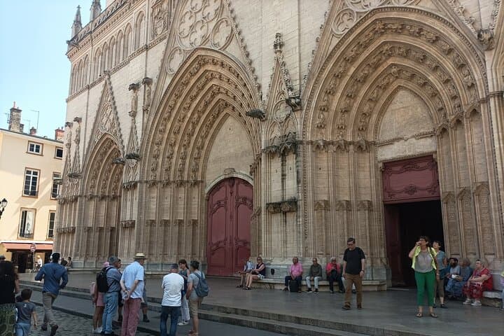 Private Guided Tour of Lyon: 3–4 Hour Historical & Culinary Walk photo 4