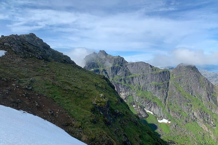 Private Boat Sightseeing and Mountain Hike in Lofoten (Leknes) photo 6