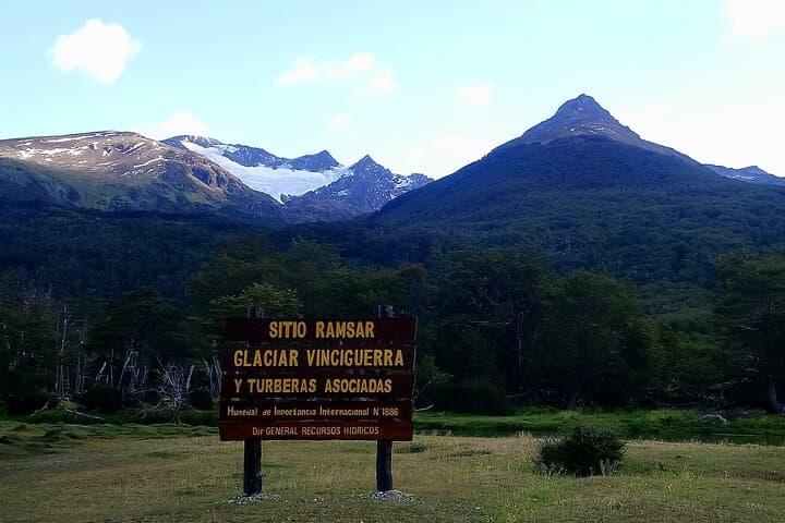 Trek to Vinciguerra Glacier and Laguna de los Témpanos — Day Hike from Ushuaia photo 5