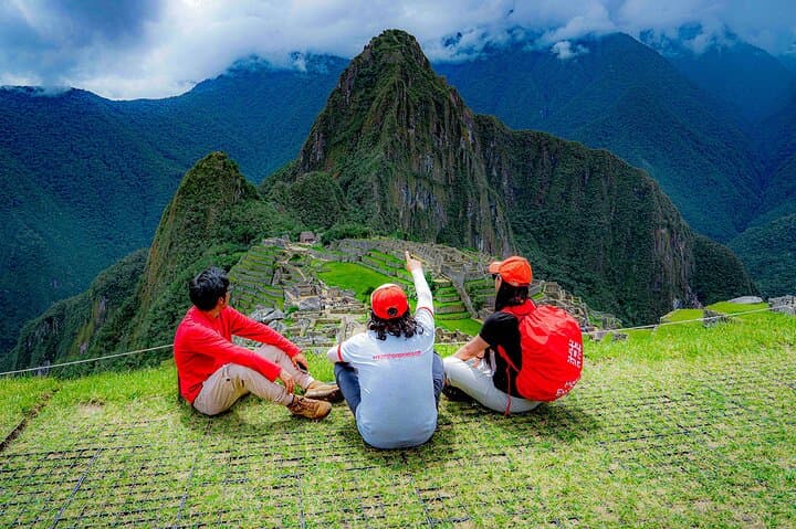 Private Machu Picchu Guided Tour from Aguas Calientes: Insider Tips & What to Expect photo 3