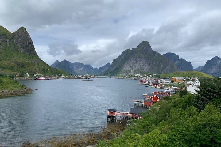 6-Hour Private Electric Car Sightseeing in Lofoten from Leknes