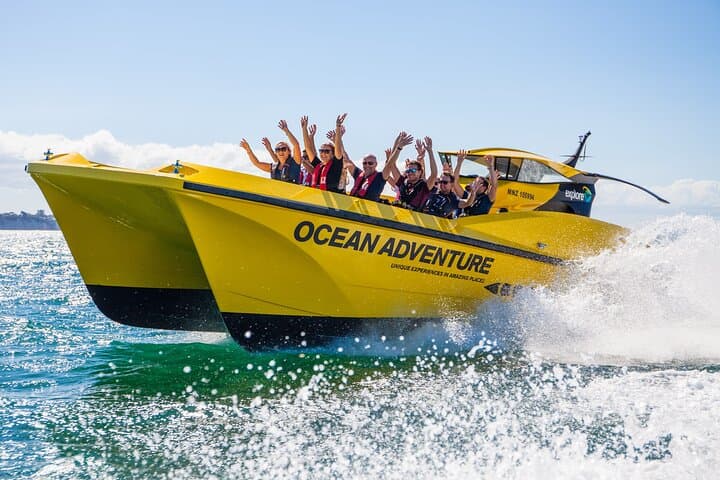 Fast Boat to the Hole in the Rock — Bay of Islands Thrill Cruise