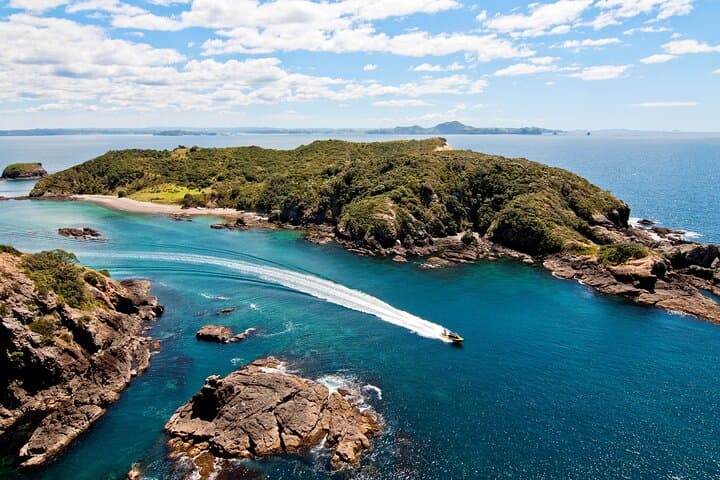 Fast Boat to the Hole in the Rock — Bay of Islands Thrill Cruise photo 3